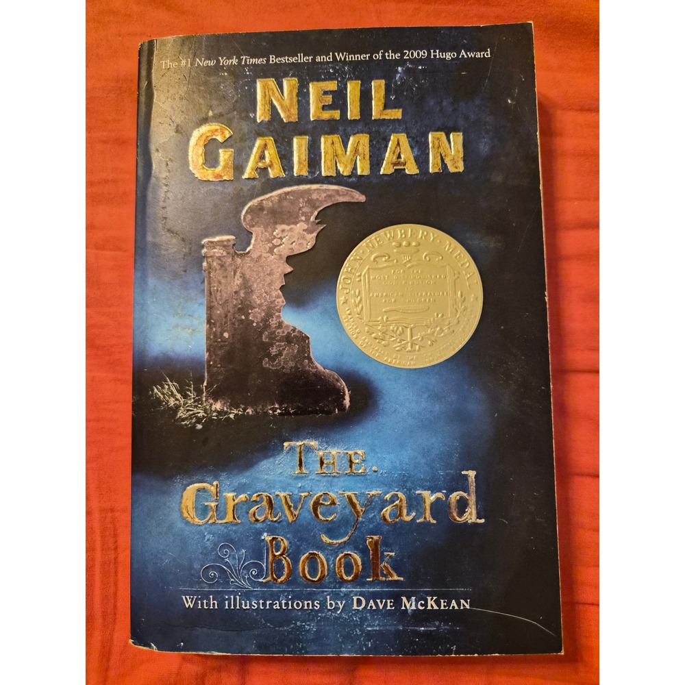The Graveyard Book Neil Gaiman Dave McKean Paperback Fantasy Novel Hugo Newbery